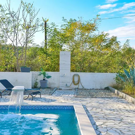 Villa Anna With Pool, Zadar County Vinjerac