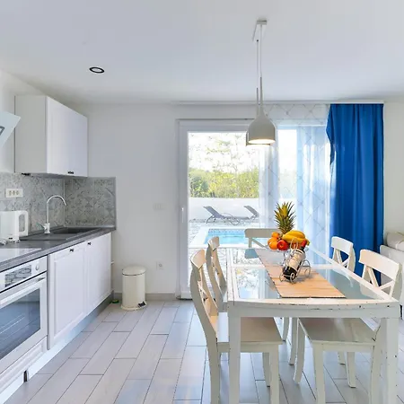 Anna With Pool, Zadar County فيلة فينجيراك