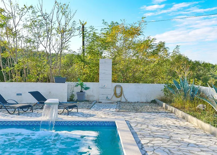 Villa Anna With Pool, Zadar County Vinjerac