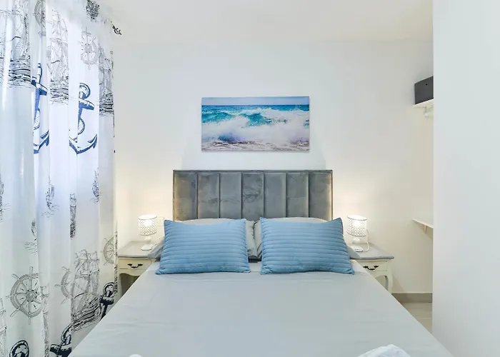 Anna With Pool, Zadar County