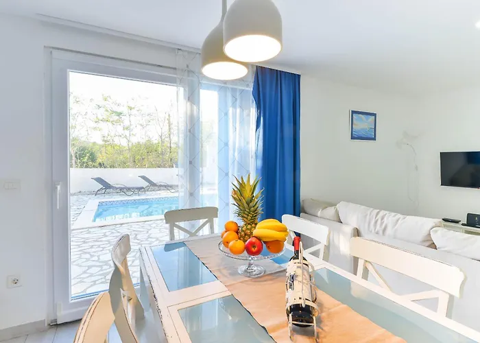 Anna With Pool, Zadar County *