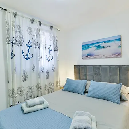 Anna With Pool, Zadar County 别墅