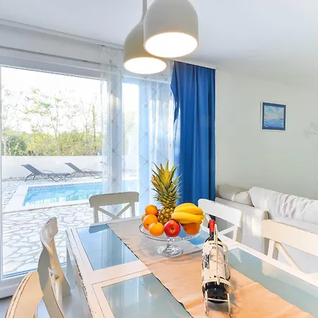 Anna With Pool, Zadar County *