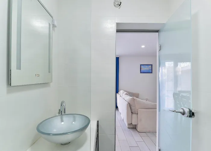 Anna With Pool, Zadar County * Виньерац