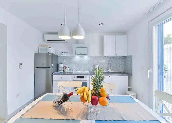 Вилла Anna With Pool, Zadar County Виньерац